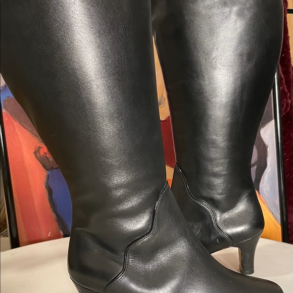 Ros Hommerson size 9 wide black leather boots w scallop top - Picture 8 of 12